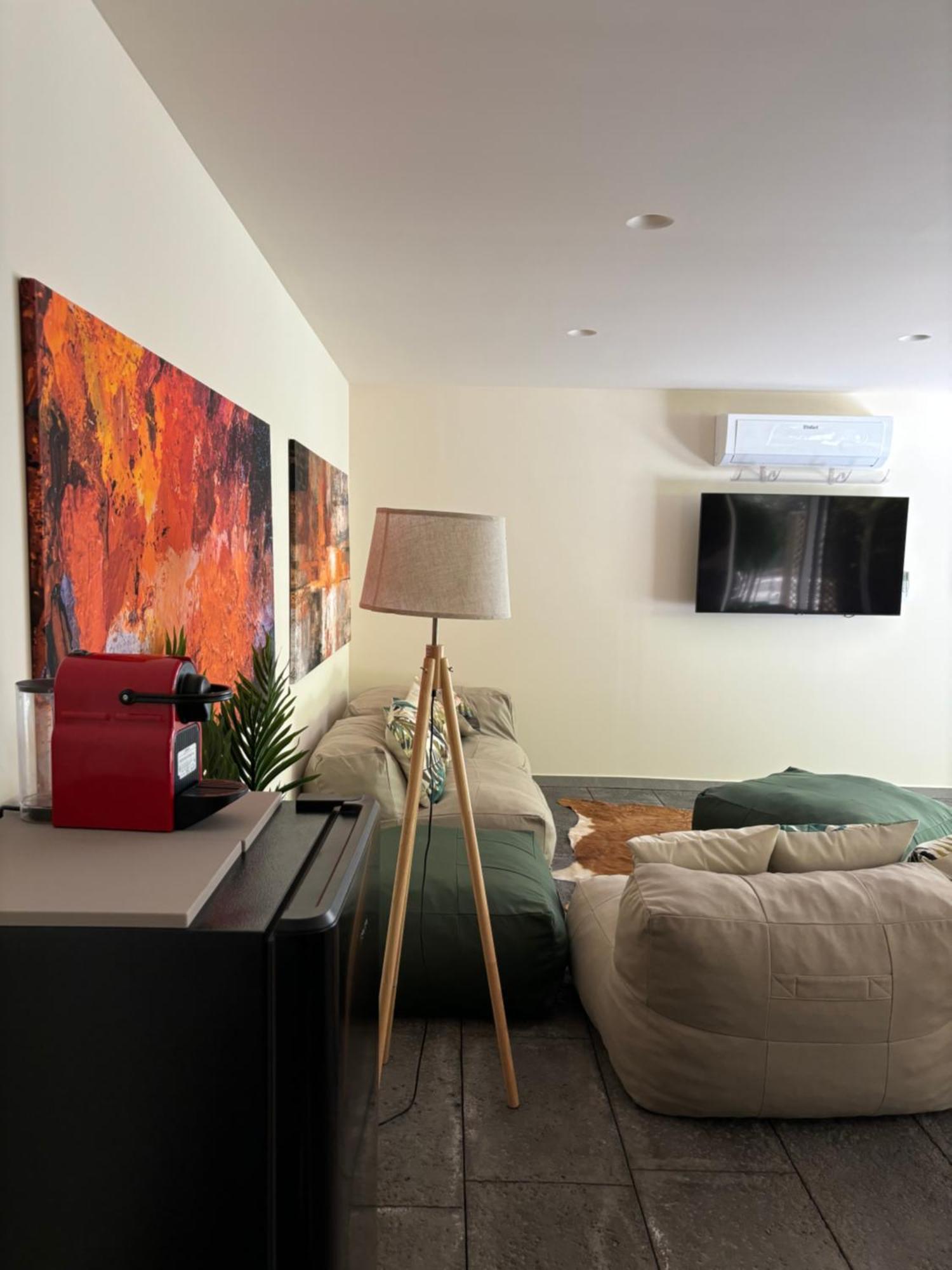 Luxury Historic Residence With Heated Pool Near Catania, Taormina, The Sea And Mount Etna جاري المظهر الخارجي الصورة